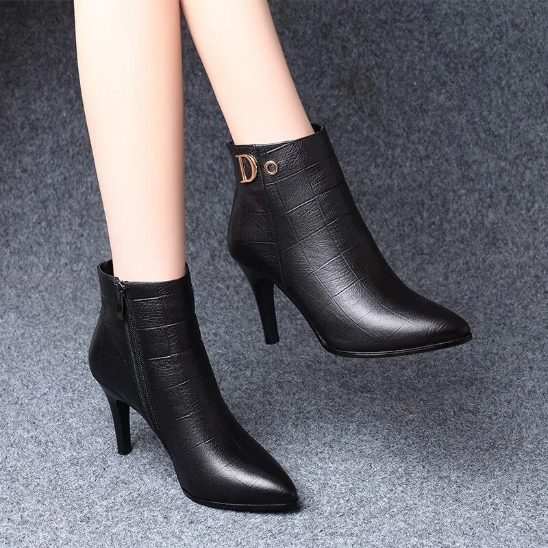 Women Wedding Boots  2022 Classic Retro Fashion Large Size 40 Women Ankle Boots Women High Heels Poi